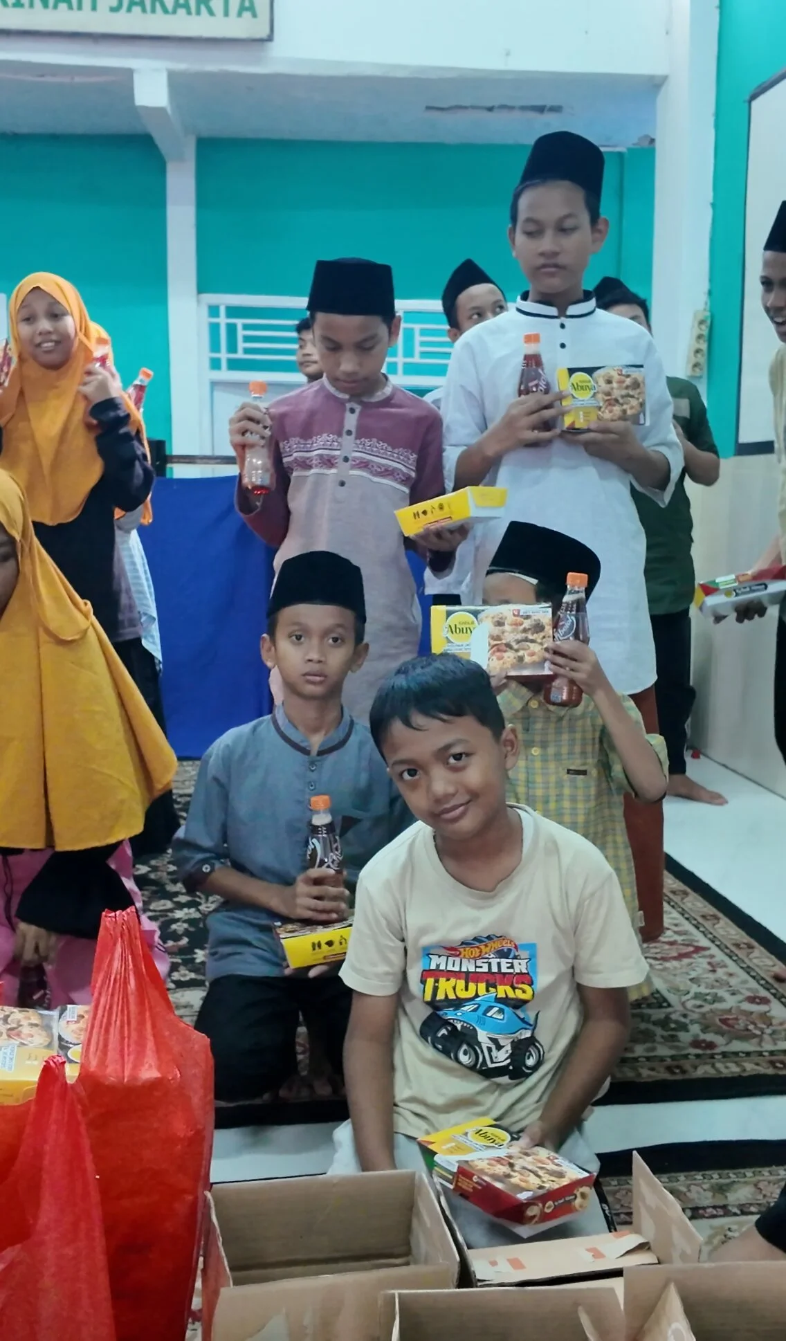 Foto 13 dari album Berbagi Nasi Kotak Panti Asuhan 2025